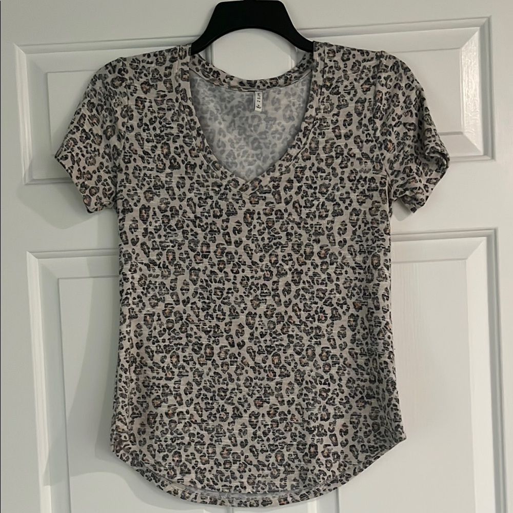 Z Supply Leopard Print Women's Top Excellent Condition